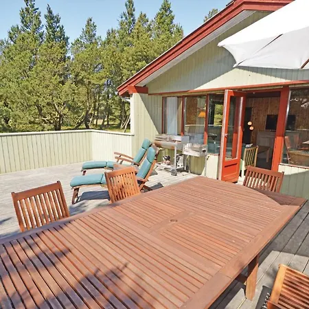 With Sauna 294 Semesterbostad